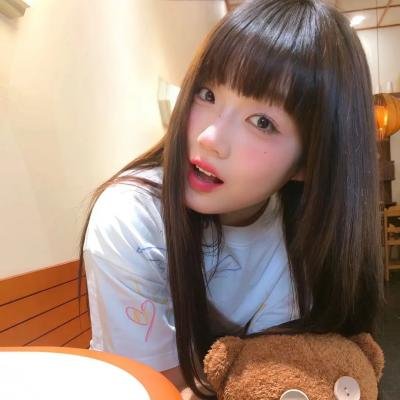 八月月亮的五个娃娃 封面